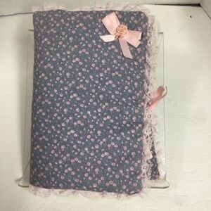 Vintage Handmade 80’s fabric book or bible cover/sleeve Floral Lace purple Pink